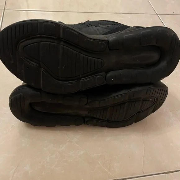Nike Air Max 270 Black Sneakers
