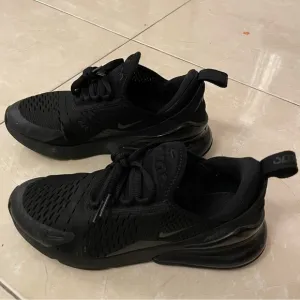 Nike Air Max 270 Black Sneakers