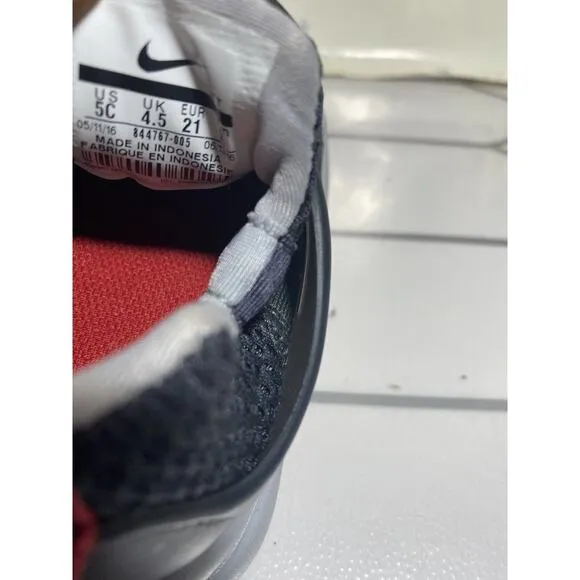 NIKE KIDS 844767-005 BLACK LITTLE PRESTO SNEAKERS TODDLER SIZE 5 C