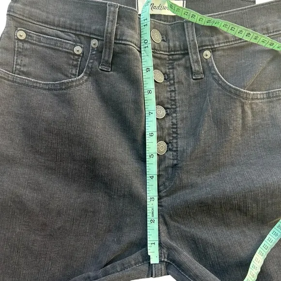NWT Cali Demi-Boot Jeans in black Bellspring Wash: Button-Front size 28 AA897