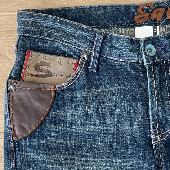 NWT Vintage Blue Cult Sacred Blue Leather Trim Jeans, Size 28; 34&quot; Inseam