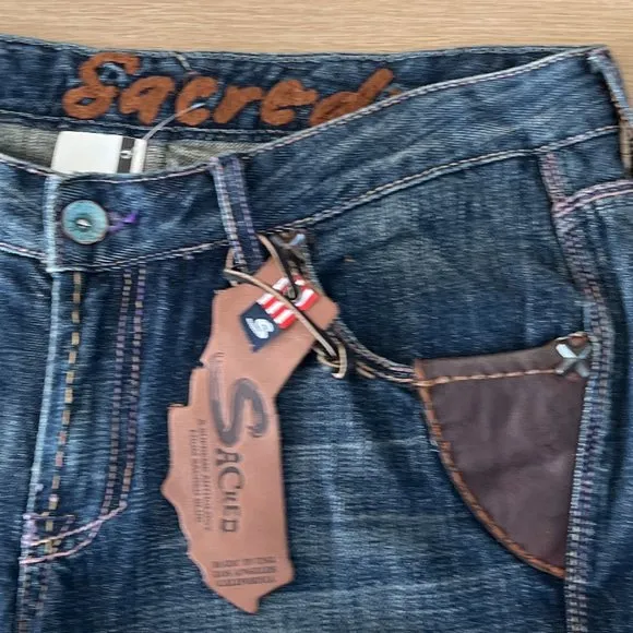 NWT Vintage Blue Cult Sacred Blue Leather Trim Jeans, Size 28; 34&quot; Inseam