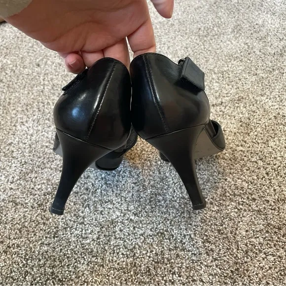 Paul Green Size US 8 Desire Black Leather 3 1/2&quot; Heels, Adjustable Velcro Straps