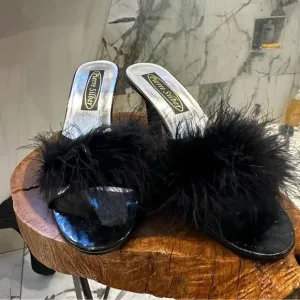 Pierre Silber | 11 | feather detailed slipper heels.