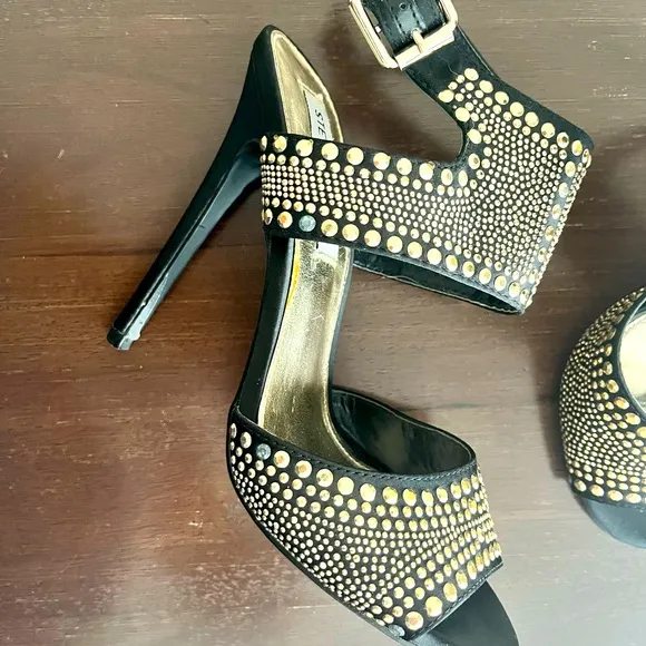 Steve Madden High Heels Black/Gold, Size 7 1/2, Party, Prom, Cocktail night