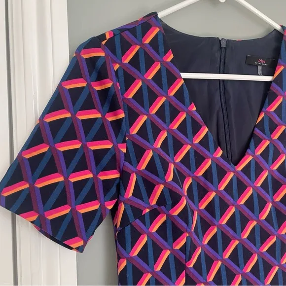 Trina Turk Museo Short Sleeve Sheath Diamond Geo Ponte