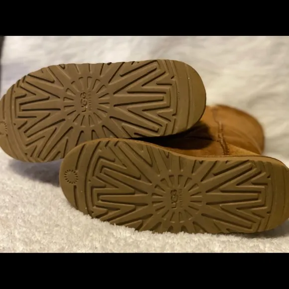 Uggs Bailey Button Triple II Boots
