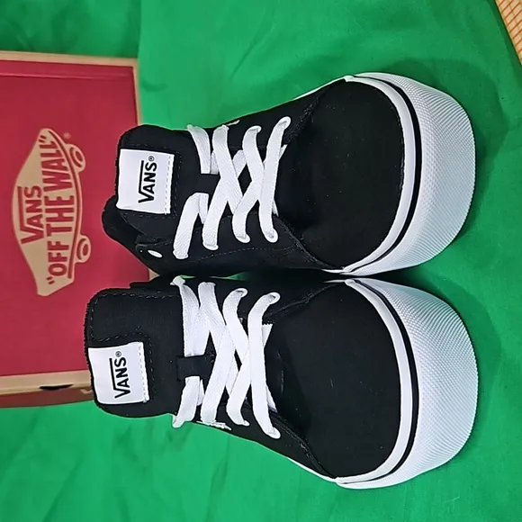 Vans Seldon platform canvas Black sneakers