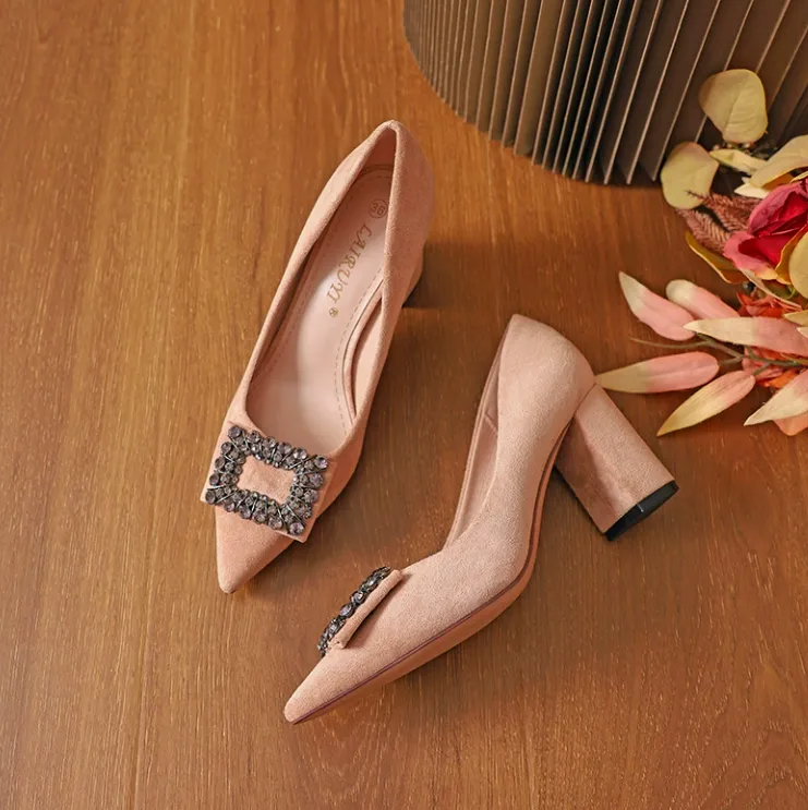 Women's Petite Suede Chunky Heels With Black TS304