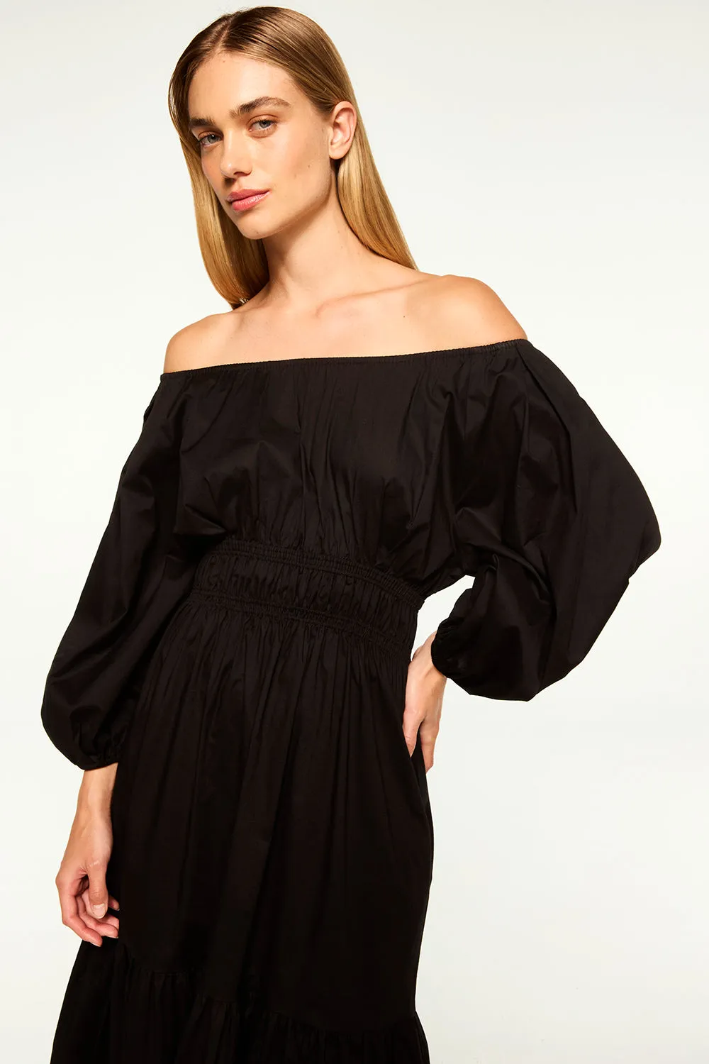 Yasenia Dress in Black